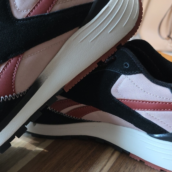 Reebok Black and Pink Athletic Sneakers - Picture 2 of 9